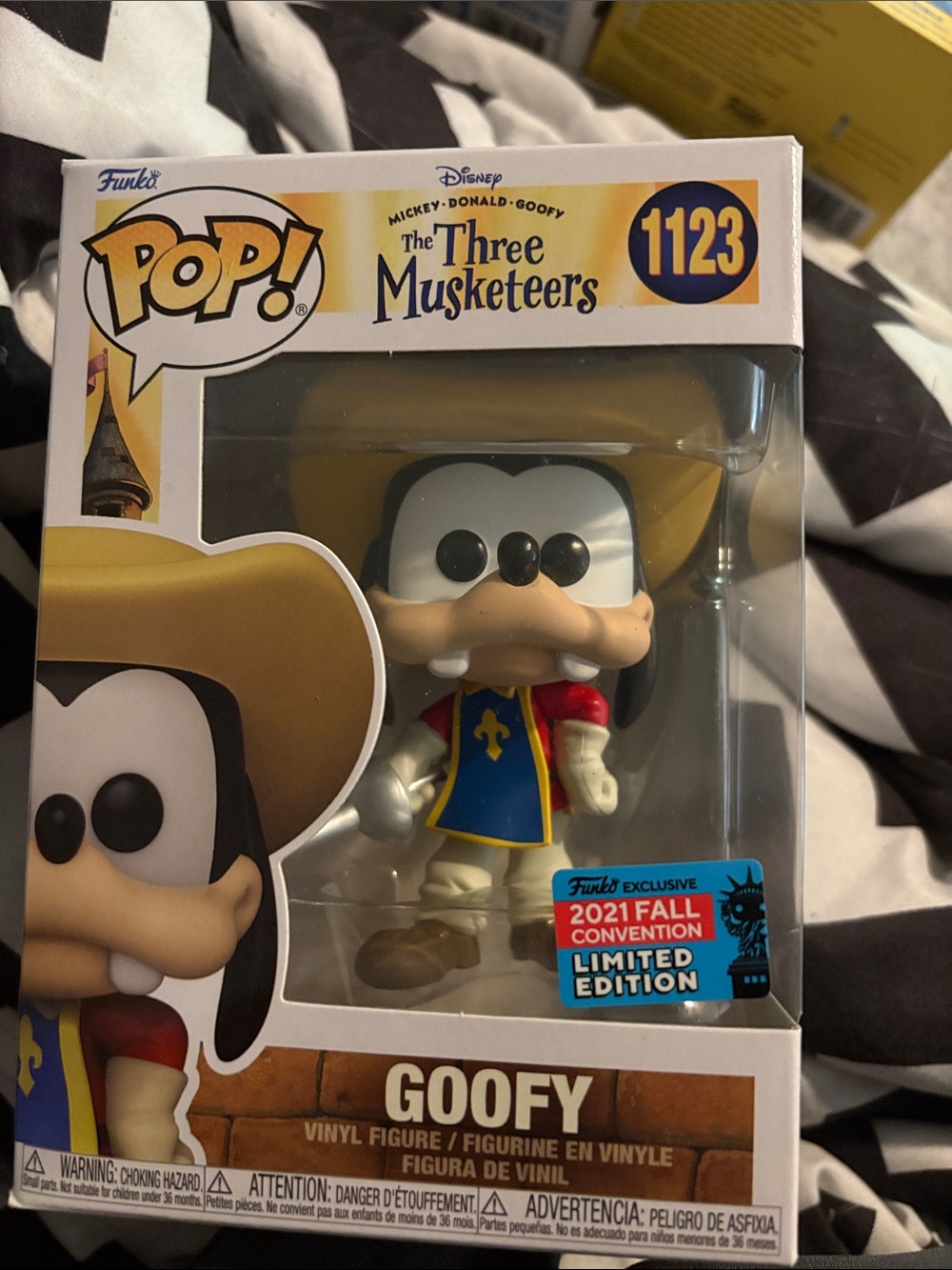 Funko Goofy Pop! The Three Musketeers - Blue, Gold & Red Outfit